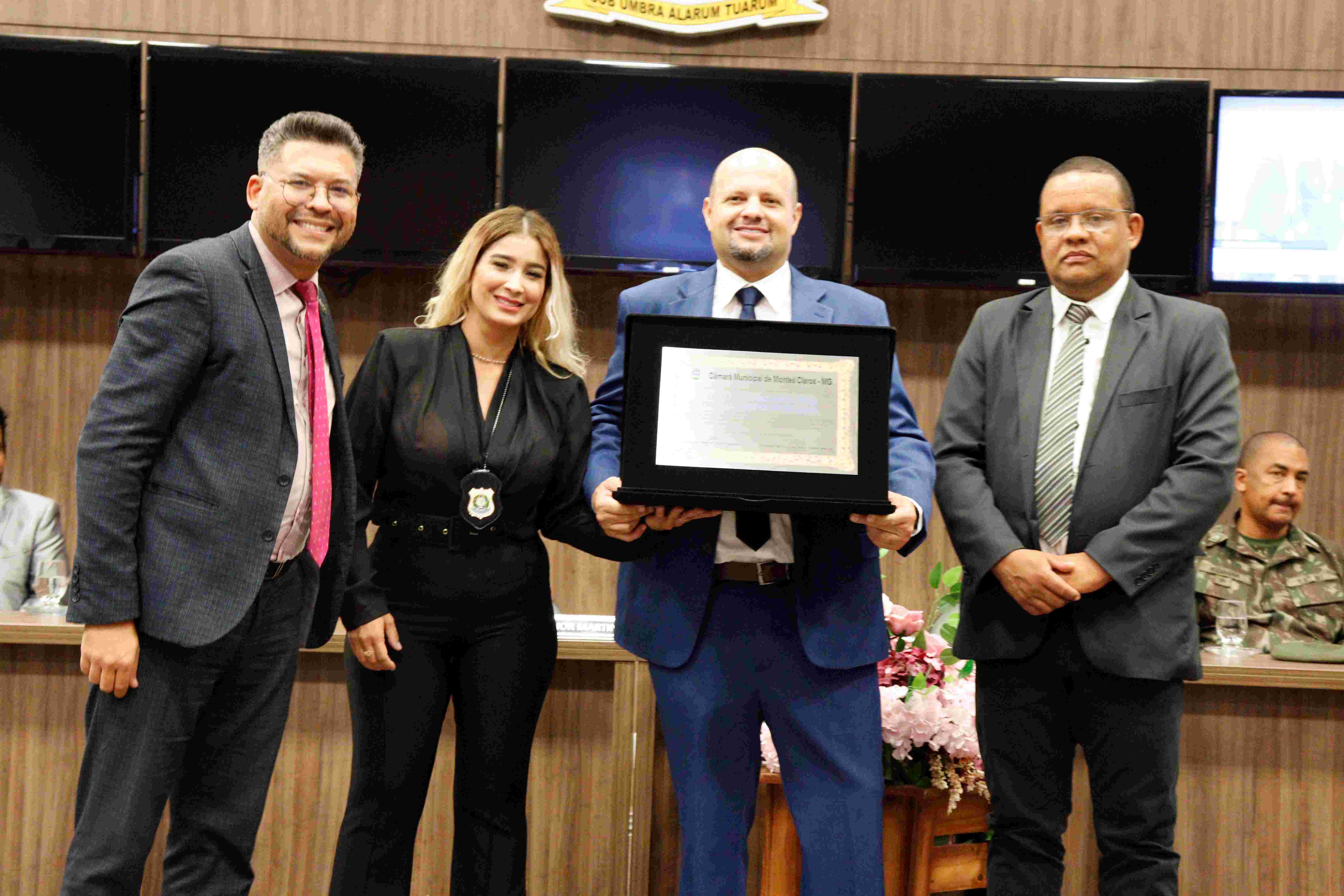 Câmara Municipal homenageia o Conselho Nacional dos Profissionais da Beleza