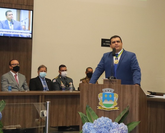 Deputado Marcelo Freitas recebe  Medalha Ivan José Lopes de Honra a Montes Claros