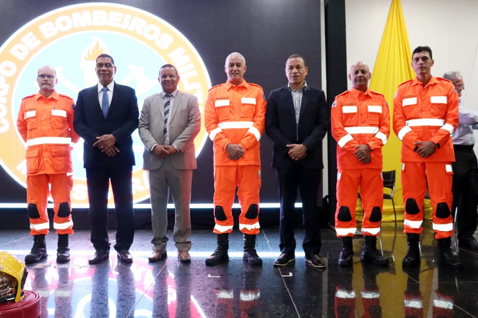 Legislativo participa da passagem de comando do 7º Batalhão de Bombeiros Militar