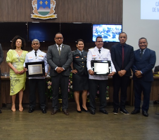 Oficiais do Corpo de Bombeiros são homenageados pela Câmara de Montes Claros