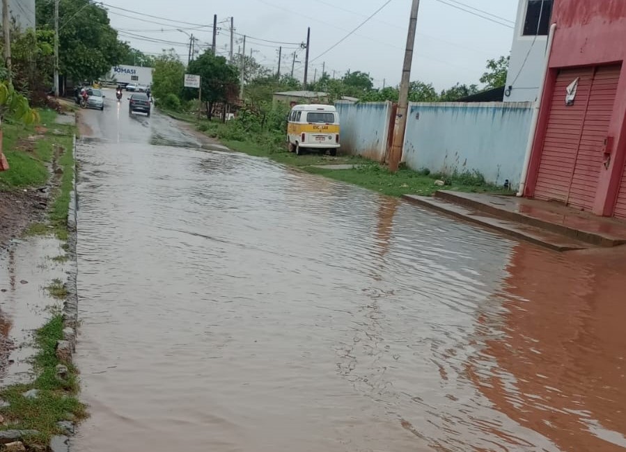 Vereadores aprovam requerimento que cobra obras de drenagem